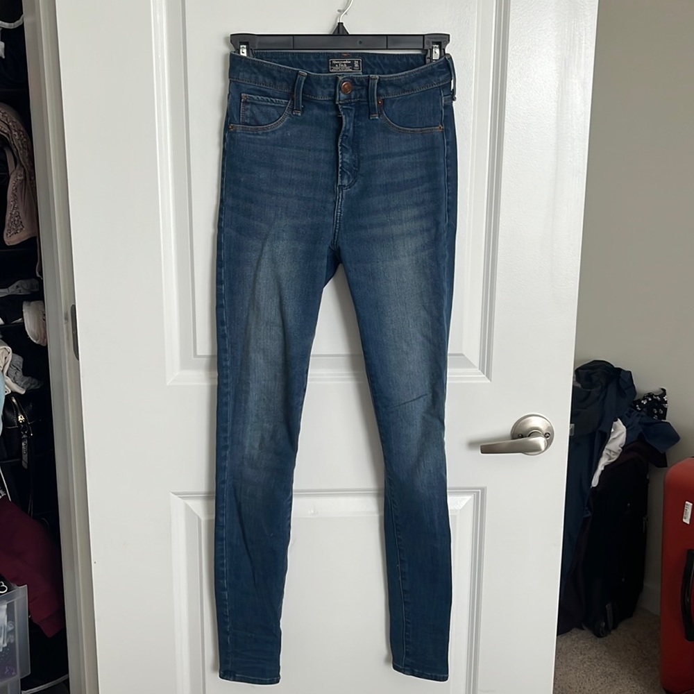 A&F High-rise Sculpt Jeans
